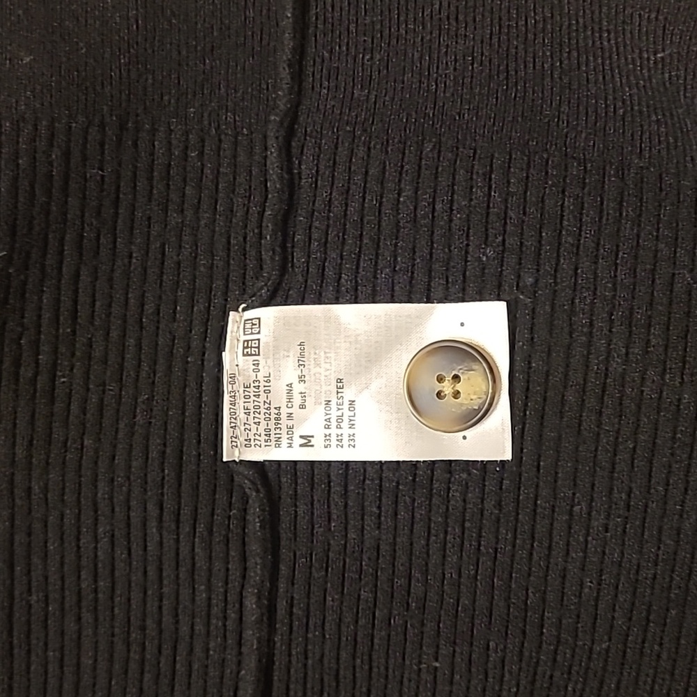 Uniqlo Black Knit Ribbed V-neck Cardigan - Picture 9 of 9